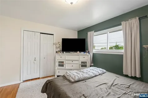 46 Pershing Place Woodland Park NJ 07424