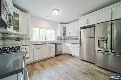 586 Hillside Street Ridgefield NJ 07657