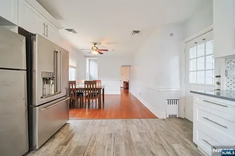 586 Hillside Street Ridgefield NJ 07657