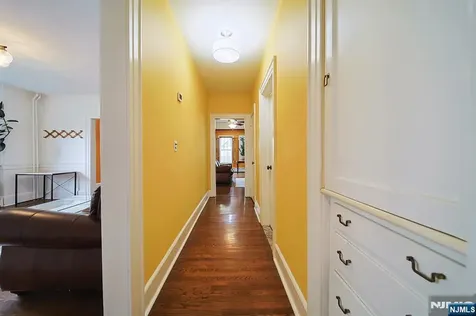 586 Hillside Street Ridgefield NJ 07657