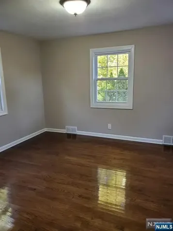 20 Poplar Street Dumont NJ 07628