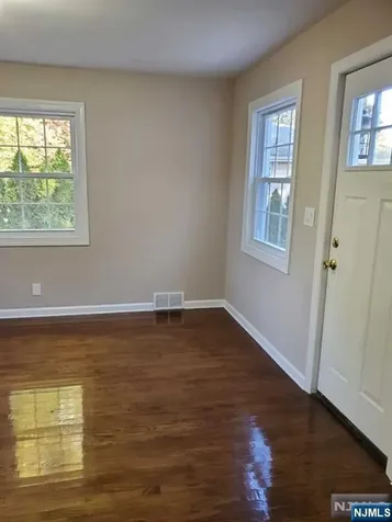20 Poplar Street Dumont NJ 07628