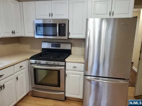 20 Poplar Street Dumont NJ 07628