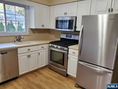 20 Poplar Street Dumont NJ 07628