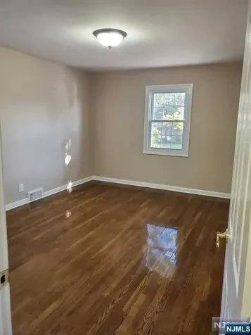 20 Poplar Street Dumont NJ 07628