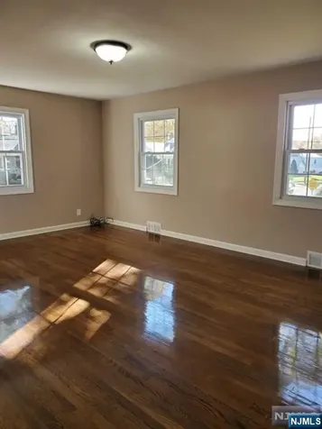 20 Poplar Street Dumont NJ 07628