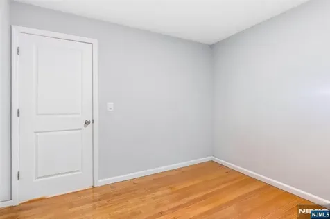 301 N 13th Street Newark NJ 07107