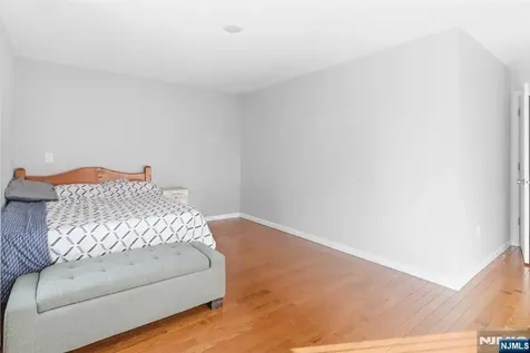 301 N 13th Street Newark NJ 07107