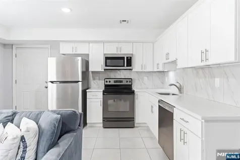 301 N 13th Street Newark NJ 07107