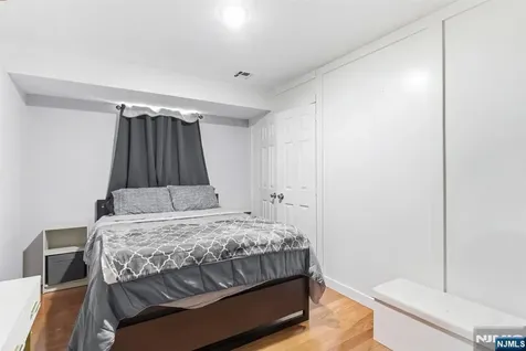 301 N 13th Street Newark NJ 07107