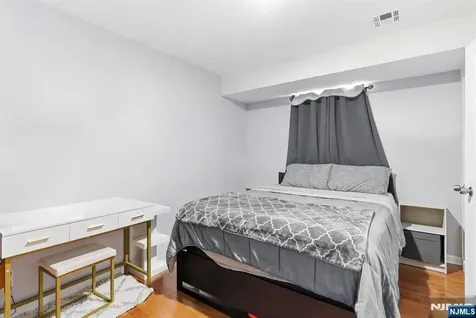301 N 13th Street Newark NJ 07107