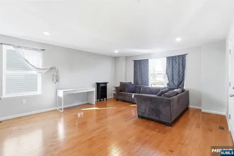 301 N 13th Street Newark NJ 07107