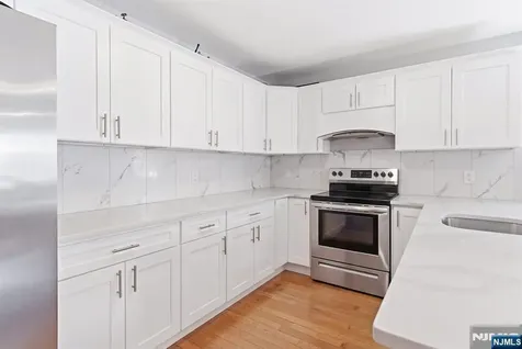 301 N 13th Street Newark NJ 07107
