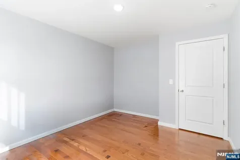 301 N 13th Street Newark NJ 07107