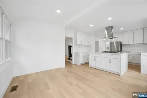 686 Meyersville Road Long Hill NJ 07933