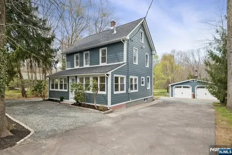 686 Meyersville Road Long Hill NJ 07933