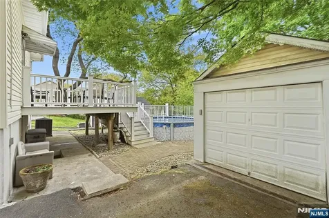 144 Crestwood Avenue Nutley NJ 07110