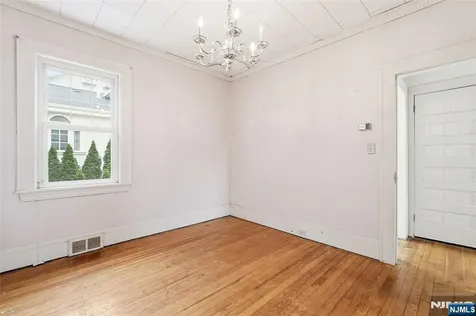 144 Crestwood Avenue Nutley NJ 07110