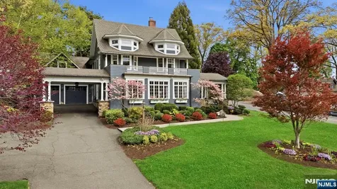 203 Heights Road Ridgewood NJ 07450