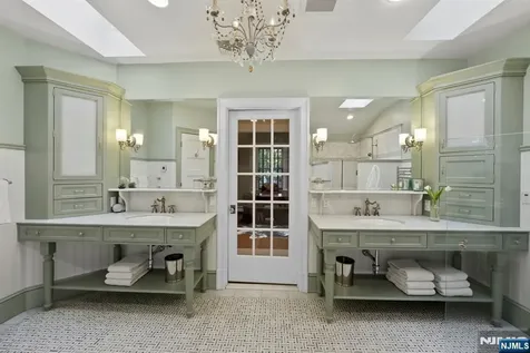 203 Heights Road Ridgewood NJ 07450