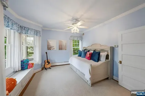 203 Heights Road Ridgewood NJ 07450