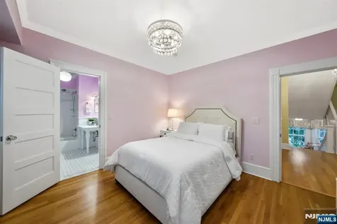 203 Heights Road Ridgewood NJ 07450
