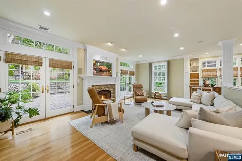 203 Heights Road Ridgewood NJ 07450