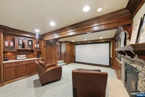 203 Heights Road Ridgewood NJ 07450