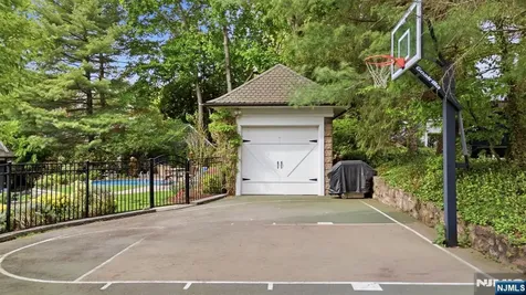 203 Heights Road Ridgewood NJ 07450