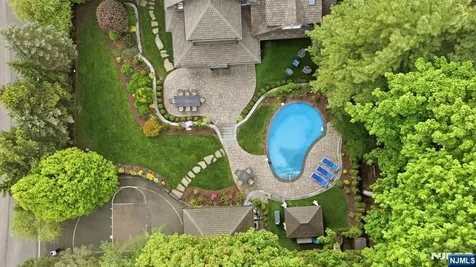 203 Heights Road Ridgewood NJ 07450