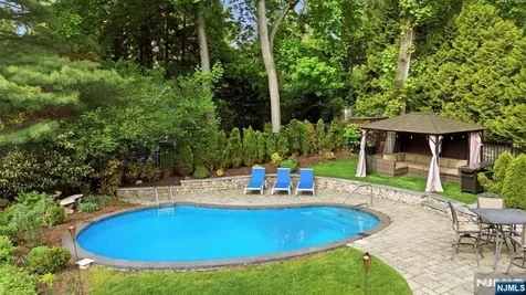 203 Heights Road Ridgewood NJ 07450