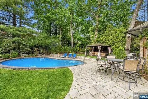 203 Heights Road Ridgewood NJ 07450