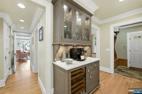 203 Heights Road Ridgewood NJ 07450