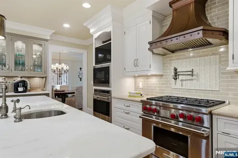 203 Heights Road Ridgewood NJ 07450