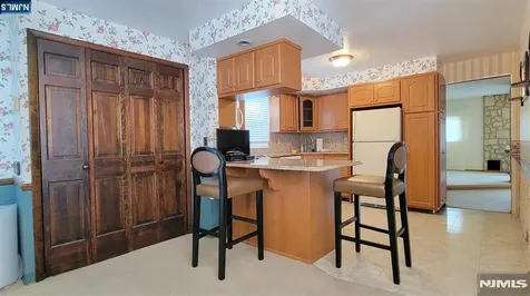 749 Ten Eyck Avenue Lyndhurst NJ 07071