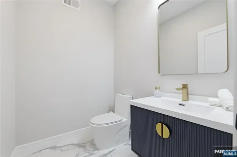 765 7th Avenue River Edge NJ 07661