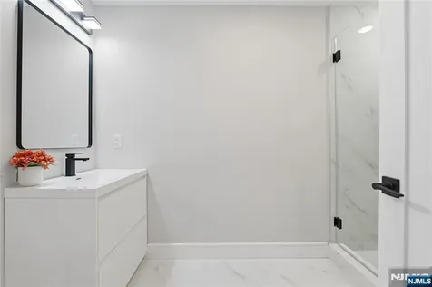 765 7th Avenue River Edge NJ 07661