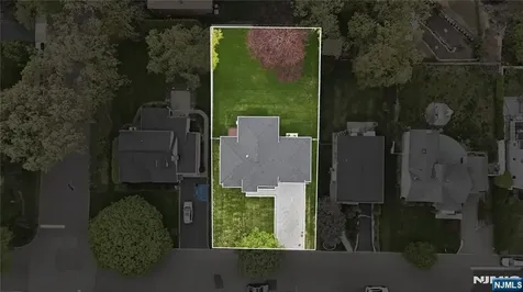 765 7th Avenue River Edge NJ 07661