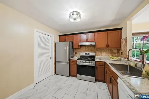 3 Juniper Court Clifton NJ 07014