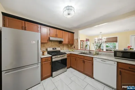 3 Juniper Court Clifton NJ 07014