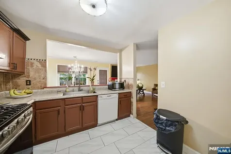 3 Juniper Court Clifton NJ 07014