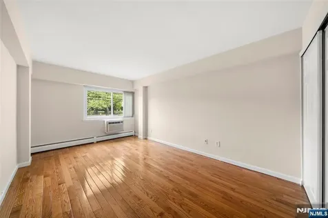 333 Grand Avenue Palisades Park NJ 07650