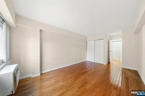 333 Grand Avenue Palisades Park NJ 07650
