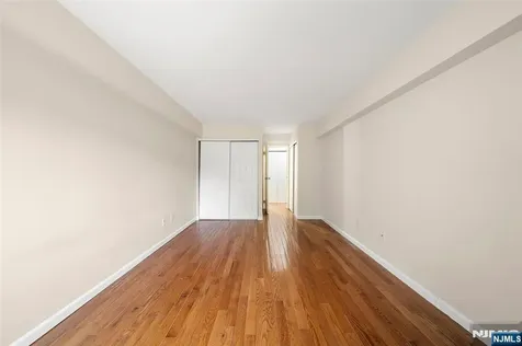 333 Grand Avenue Palisades Park NJ 07650