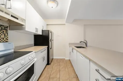 333 Grand Avenue Palisades Park NJ 07650
