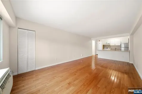 333 Grand Avenue Palisades Park NJ 07650