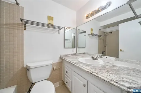 333 Grand Avenue Palisades Park NJ 07650