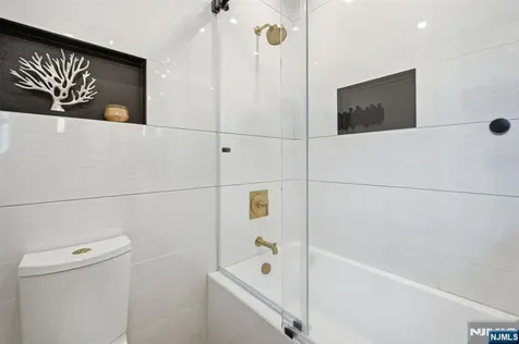 11 Ashton Place Glen Rock NJ 07452