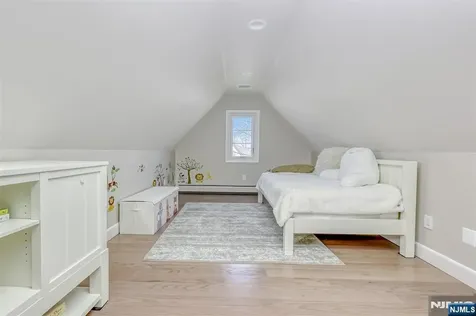 11 Ashton Place Glen Rock NJ 07452