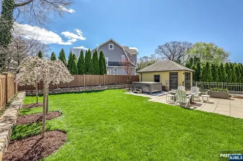 11 Ashton Place Glen Rock NJ 07452